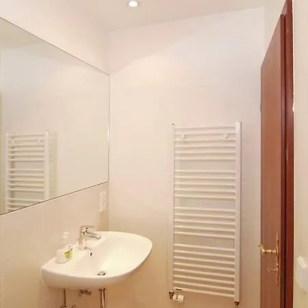Sinfonie, Whg 5 Apartment